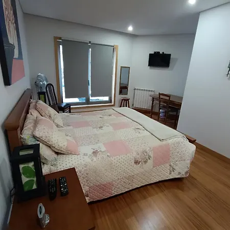 Guest house Private Bathroom Shared Kitchen *