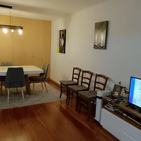 Private Bathroom Shared Kitchen